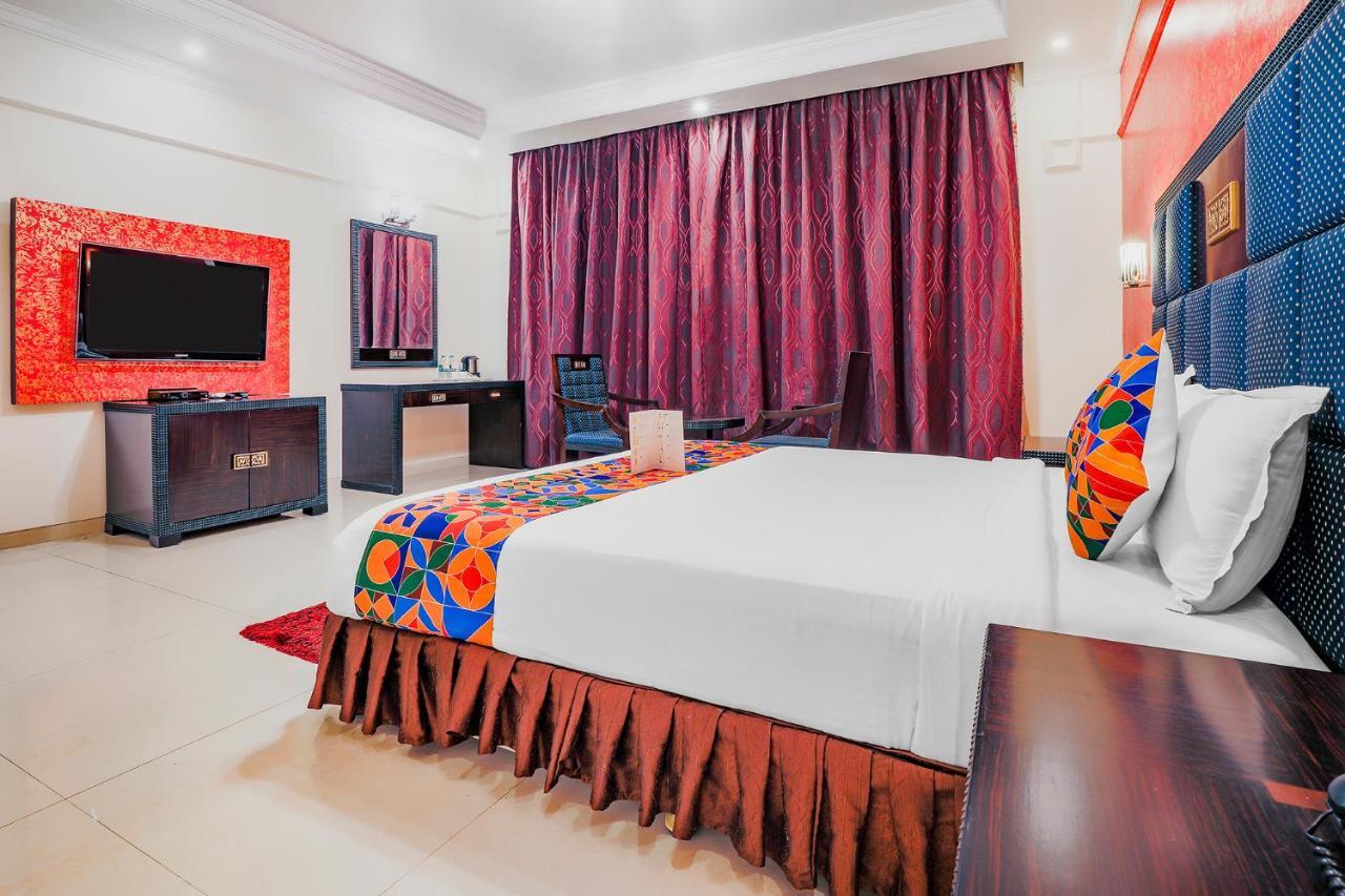 Hotel Fabhotel Royal Mirage With Pool & Gym - Nr Candolim